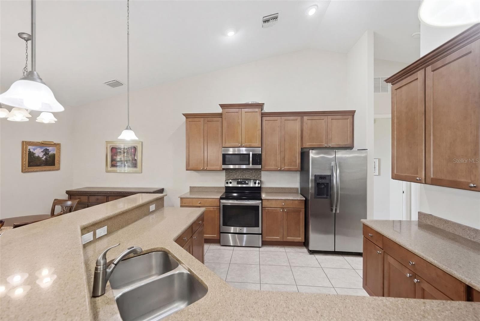 Single Family Residence at 598 GOSSAMER WING WAY, SEBASTIAN, photo 8 of 37