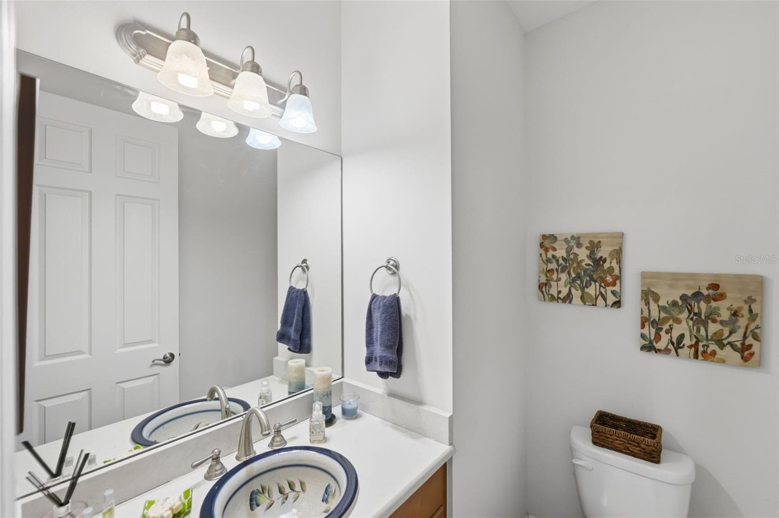 Single Family Residence at 598 GOSSAMER WING WAY, SEBASTIAN, photo 16 of 37