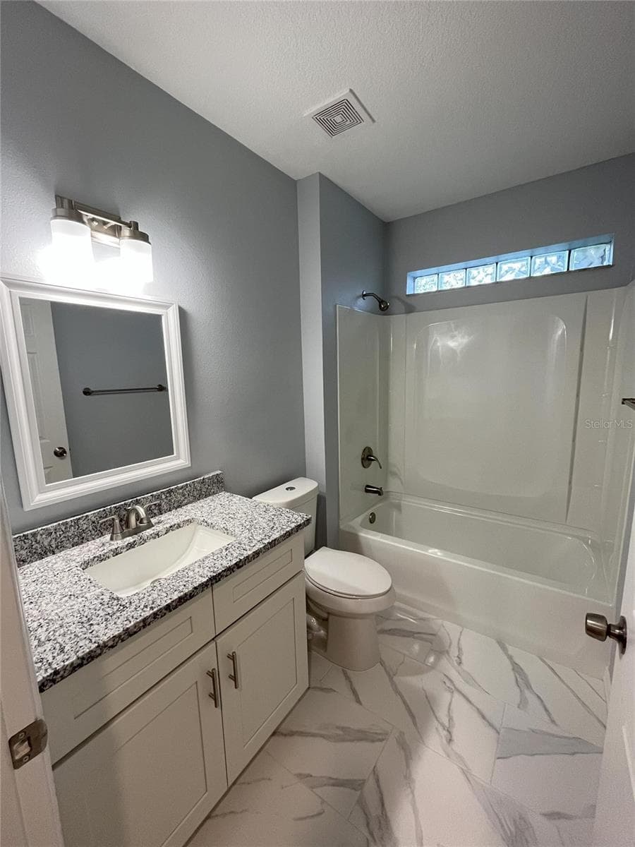 Single Family Residence at 3304 SUMMER ISLAND CT, VALRICO, photo 7 of 12