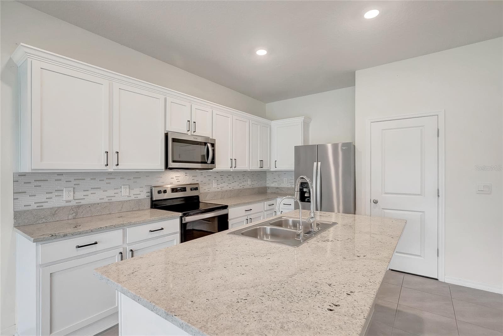 Townhouse at 34395 SORREL MINT DR, WESLEY CHAPEL, photo 10 of 48