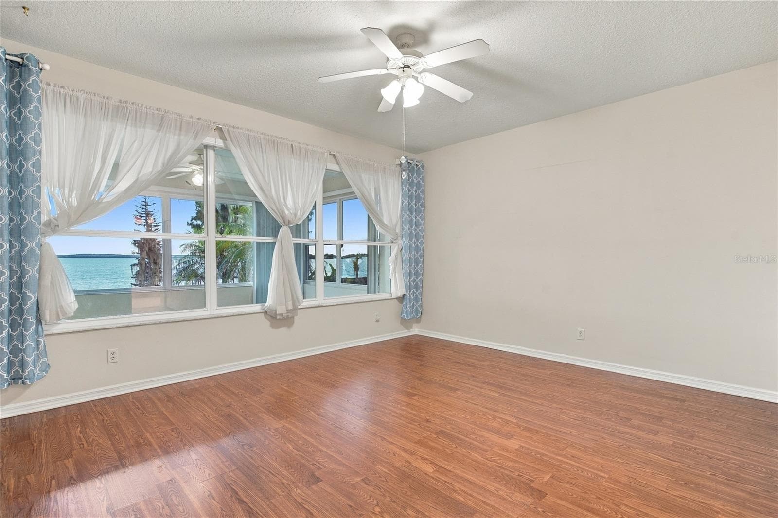 Primary bedroom - 6274 SAILBOAT AVE, TAVARES