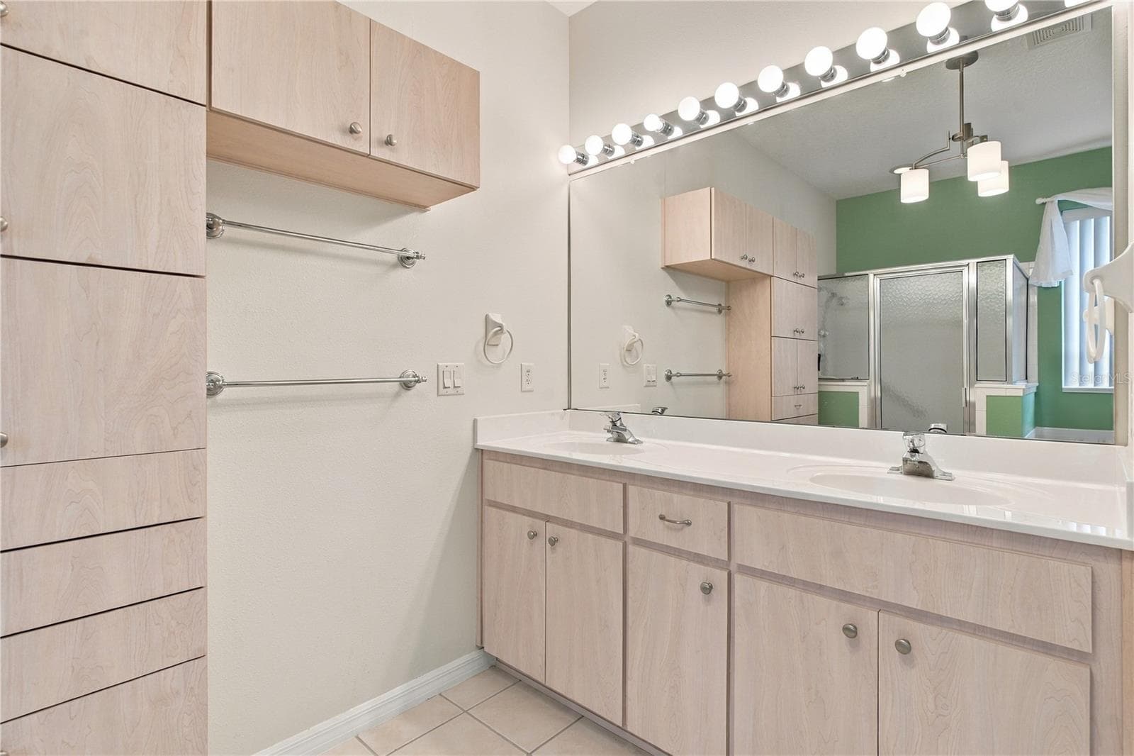 Double sinks - 6274 SAILBOAT AVE, TAVARES