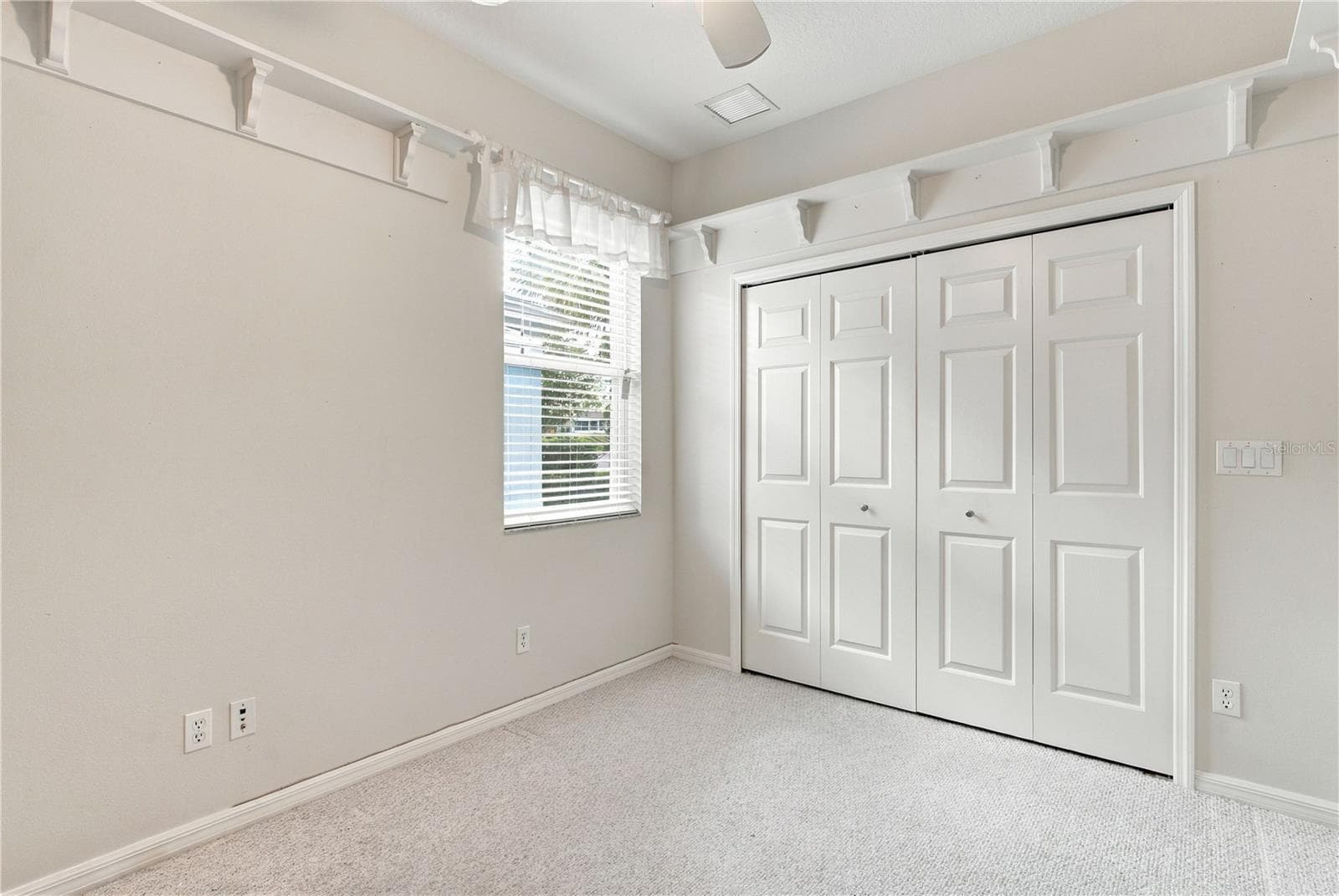Office - 6274 SAILBOAT AVE, TAVARES