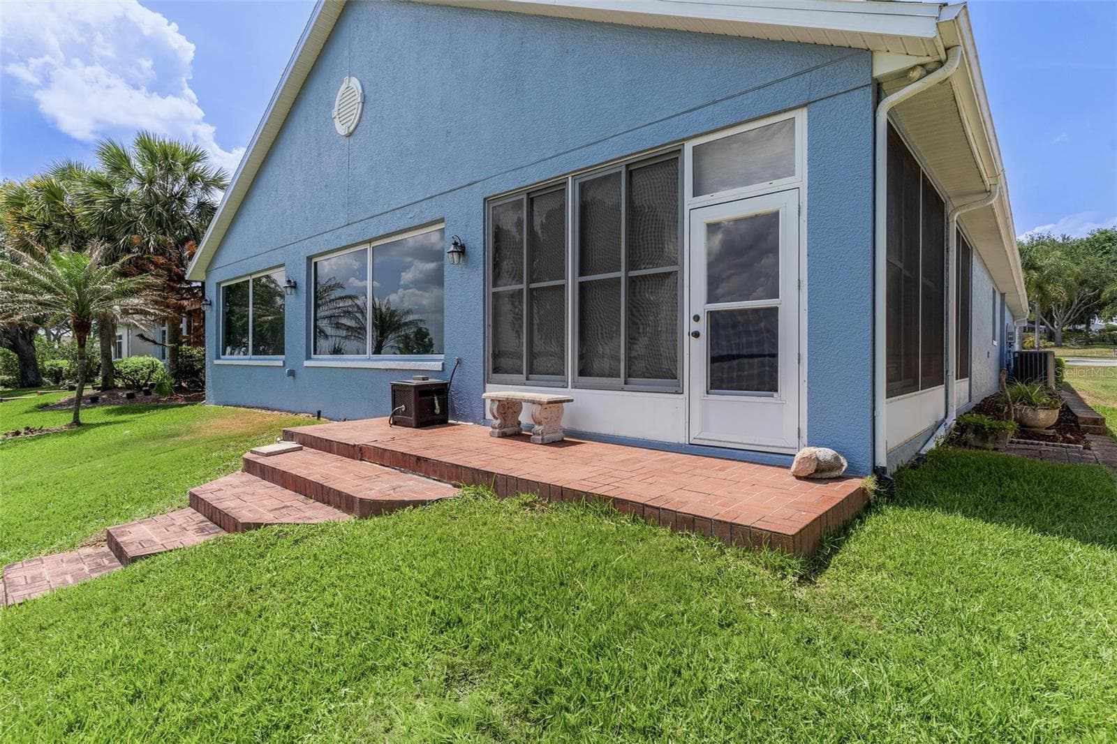 Rear view - 6274 SAILBOAT AVE, TAVARES