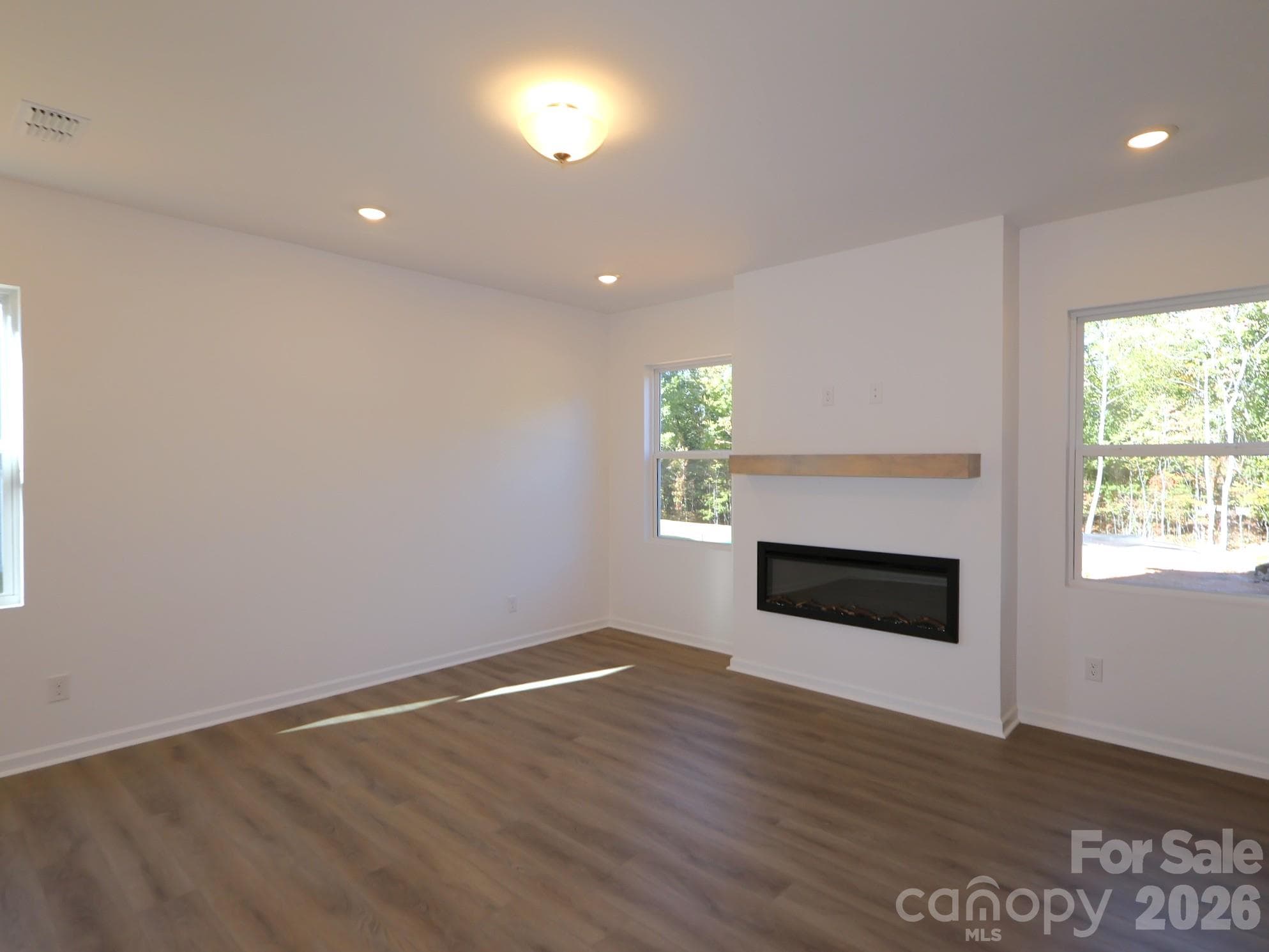 Family room - 246 Amber Glen Drive, Locust