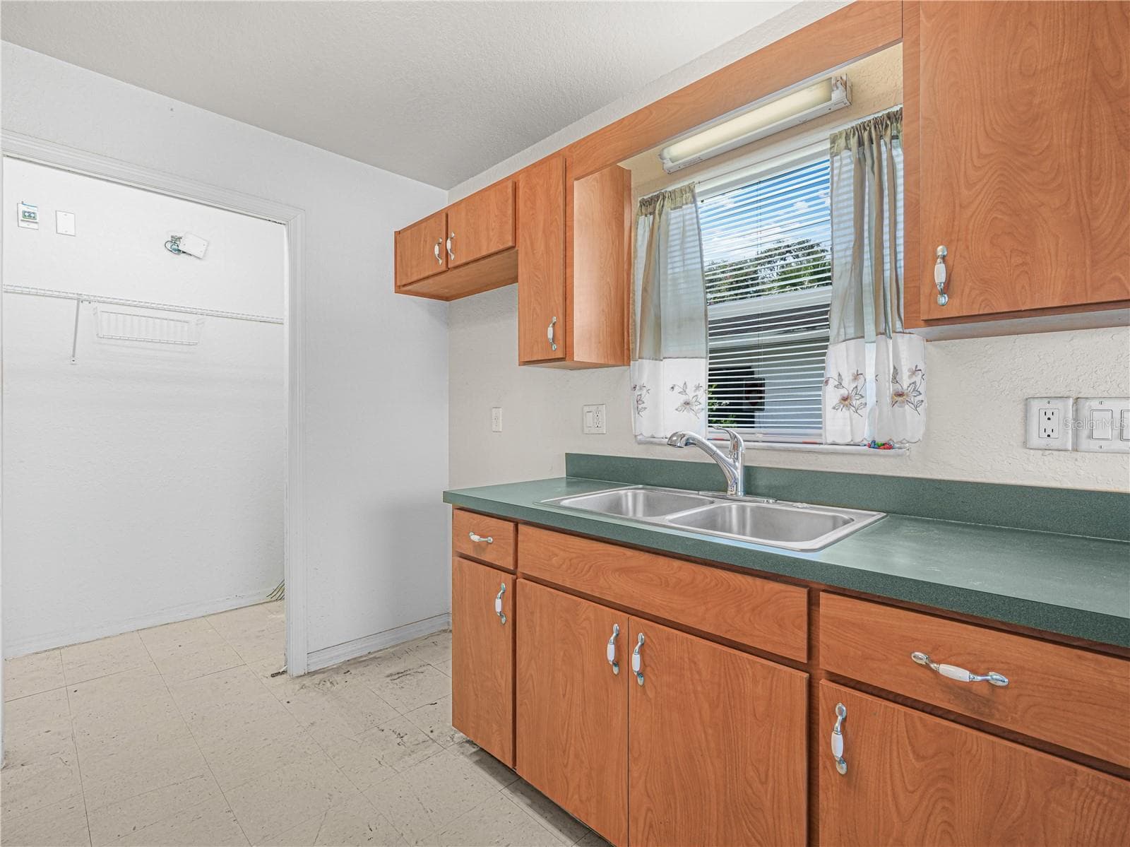 Single Family Residence at 215 DORSETT AVE, LAKE WALES, photo 19 of 22
