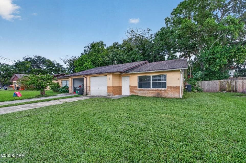 907 BOULDER DR