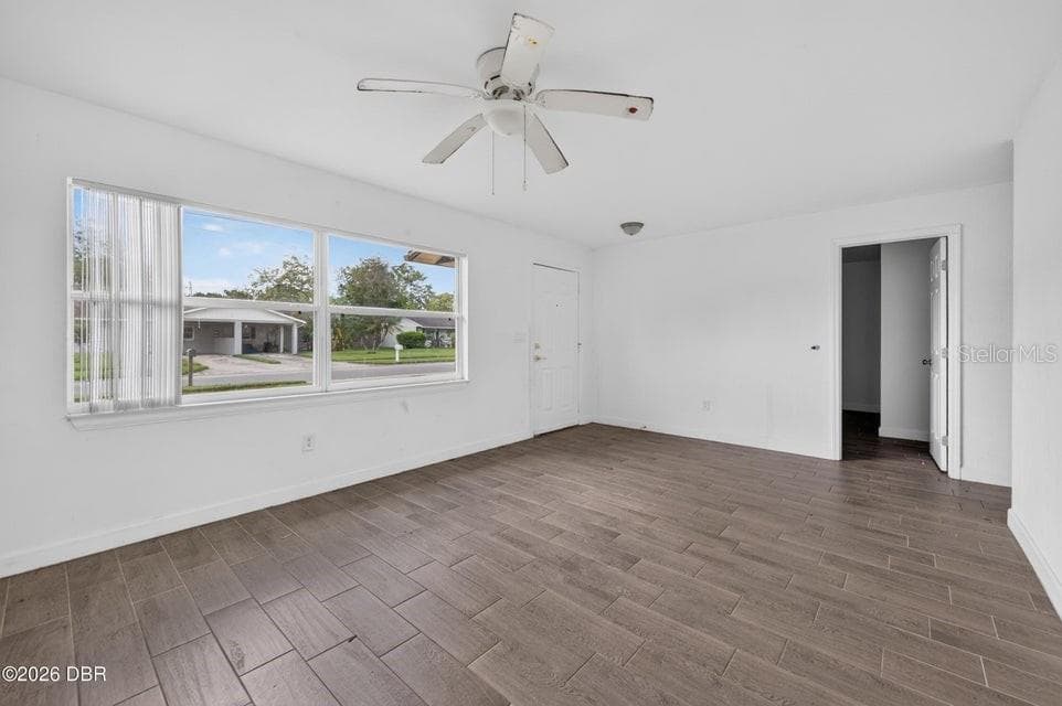 Living Room - 907 BOULDER DR, SOUTH DAYTONA