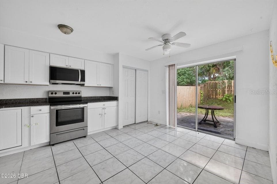 Kitchen - 907 BOULDER DR, SOUTH DAYTONA