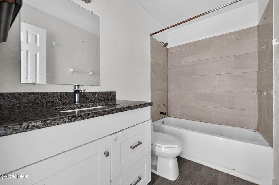 Bath - 907 BOULDER DR, SOUTH DAYTONA