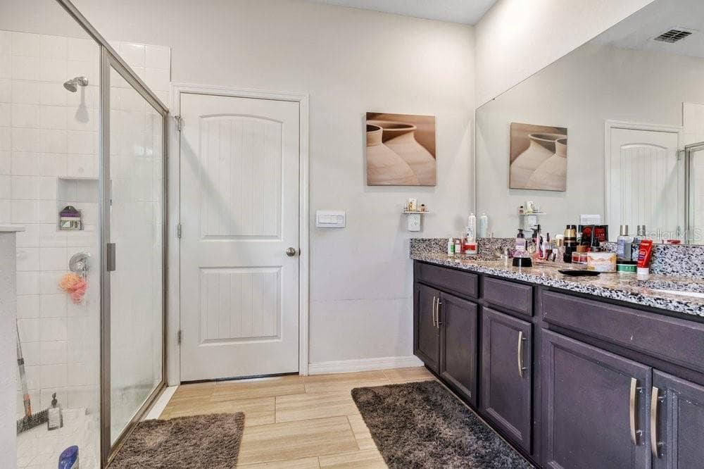 Single Family Residence at 560 SHAELYN PL, DELAND, photo 19 of 41