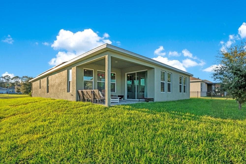 Single Family Residence at 560 SHAELYN PL, DELAND, photo 40 of 41