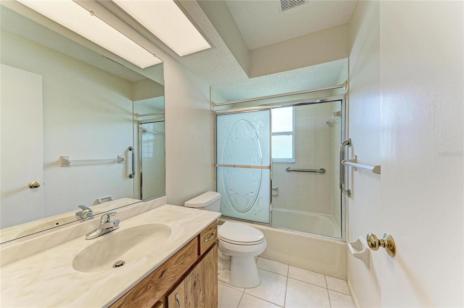 Bathroom #2 - 1602 VIKKI CT, VENICE
