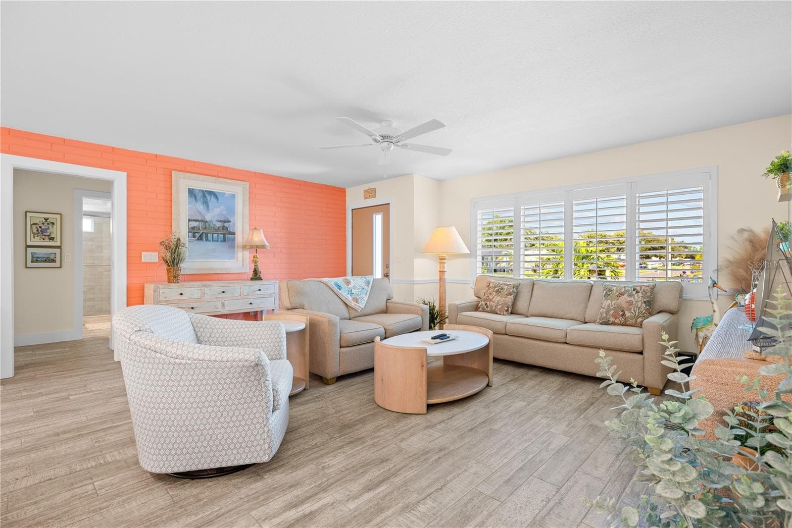 Living Room. - 929 SANTA MONICA DR, DUNEDIN