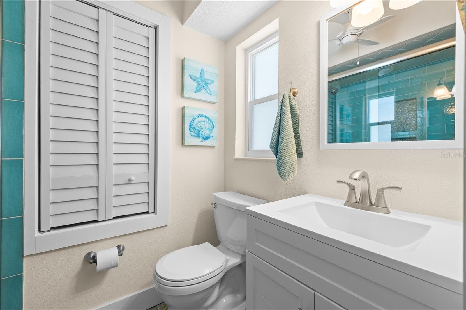 Primary Bath. - 929 SANTA MONICA DR, DUNEDIN