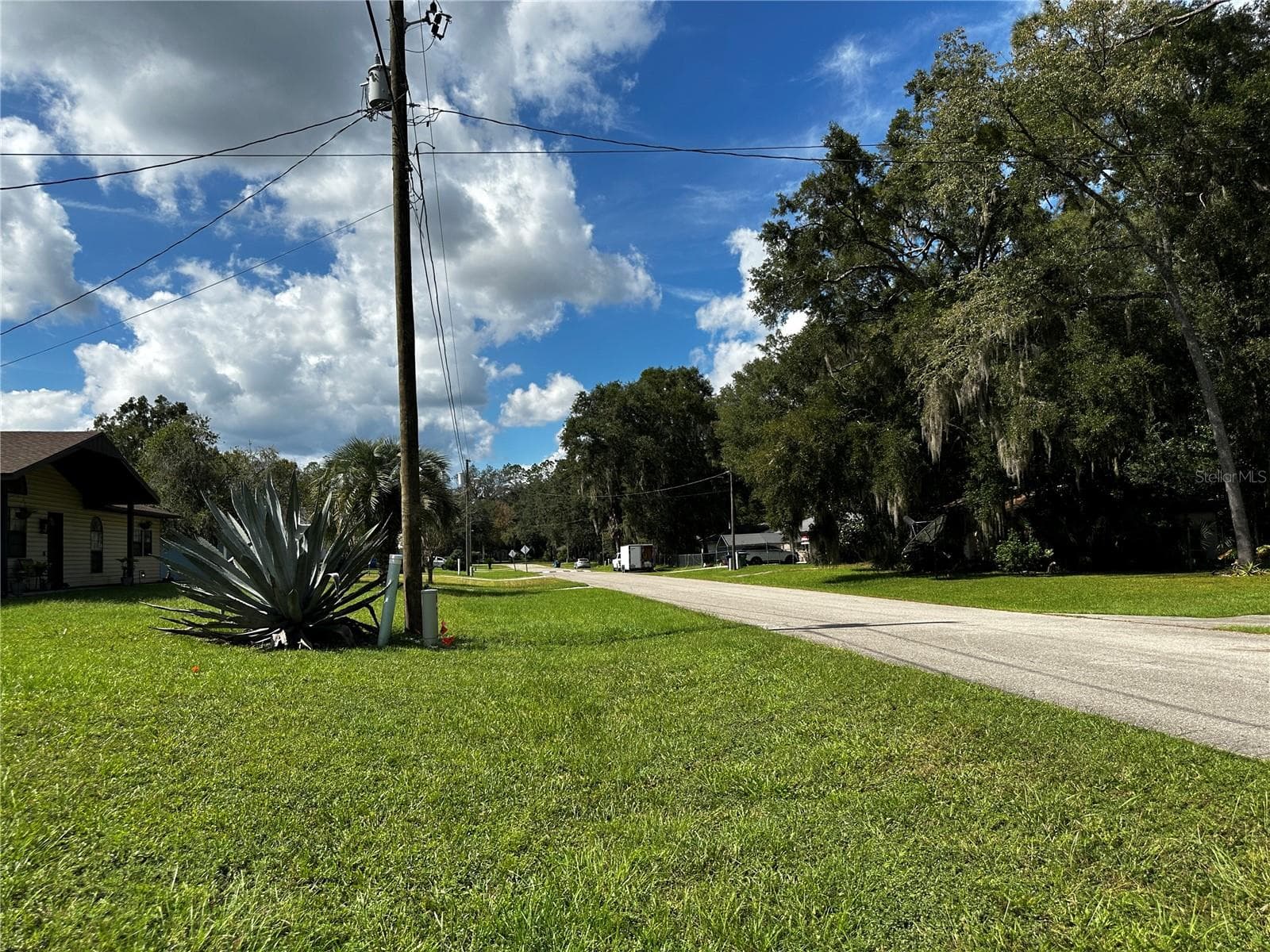 Single Family Residence at 26719 NW 3RD PL, NEWBERRY, photo 8 of 35
