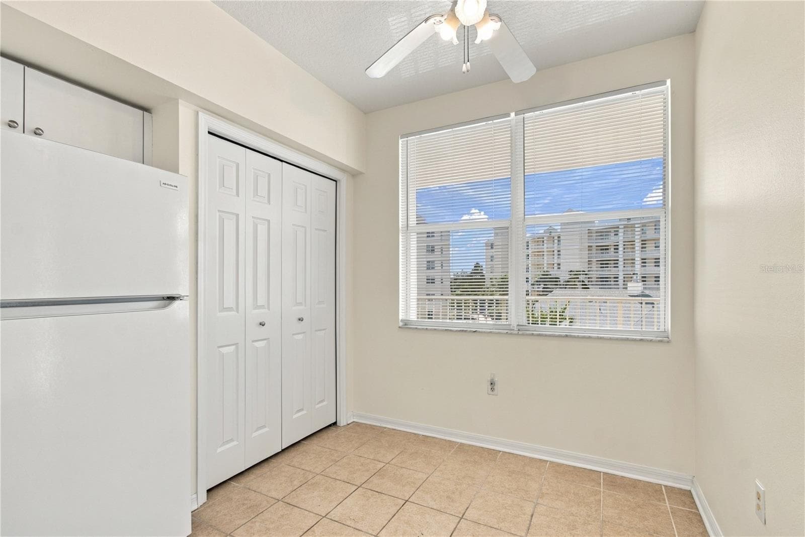 Pantry / Eat In Kitchen area - 1200 COUNTRY CLUB DR #3202, LARGO