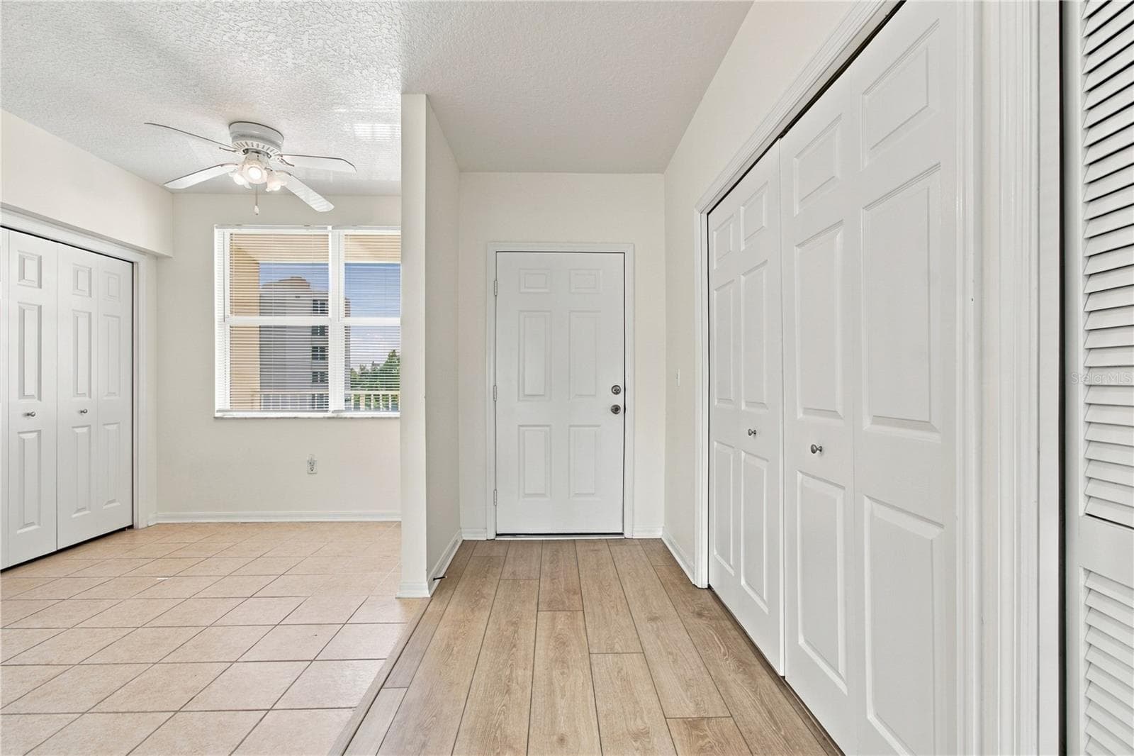 Front Entrance view hallway - 1200 COUNTRY CLUB DR #3202, LARGO