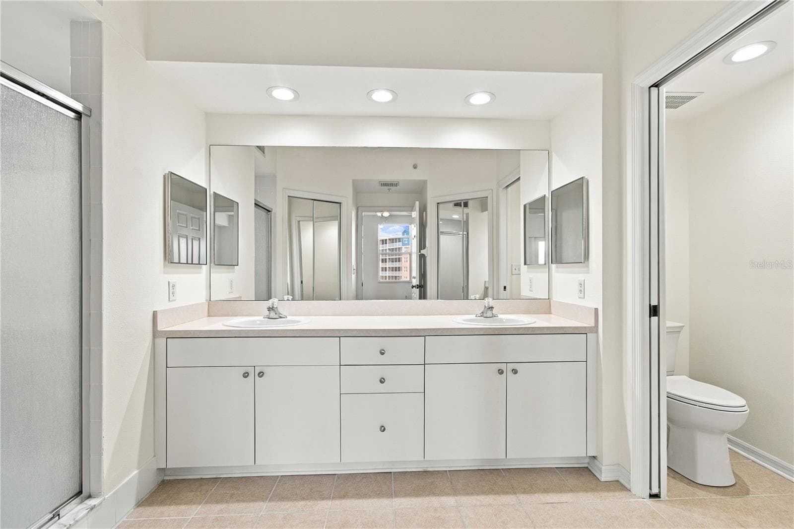 Primary Bathroom - 1200 COUNTRY CLUB DR #3202, LARGO