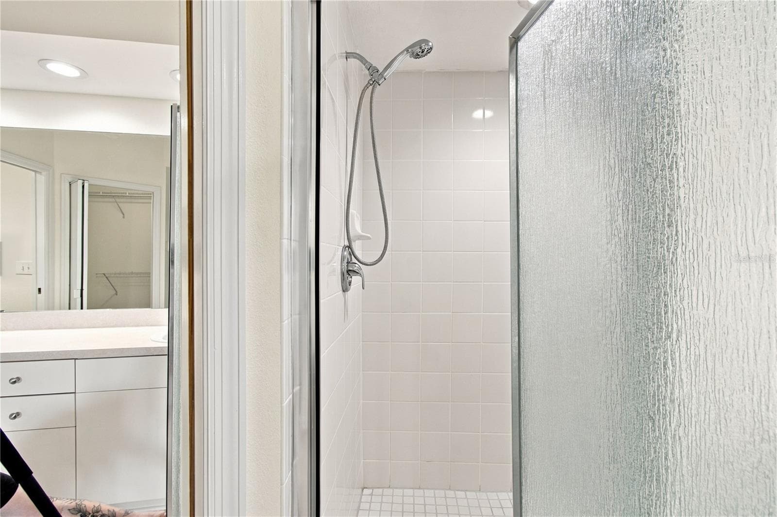 Primary Shower - 1200 COUNTRY CLUB DR #3202, LARGO