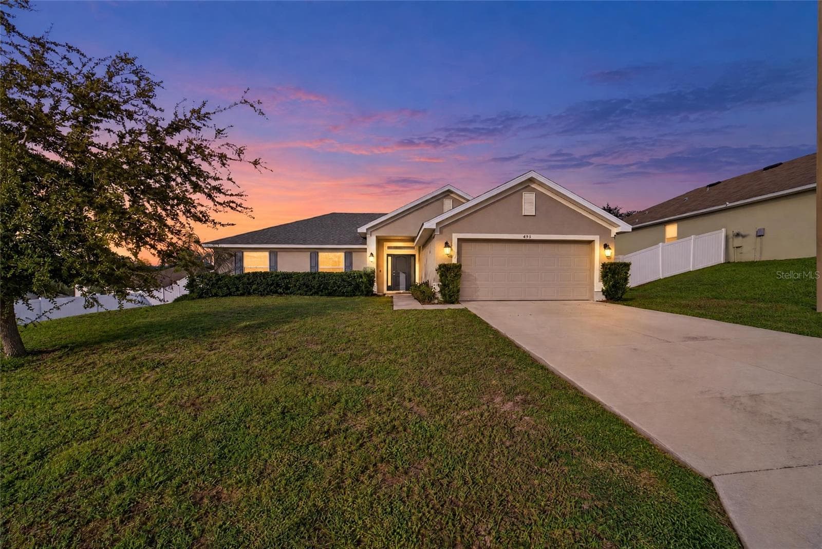 Single Family Residence at 495 W SHAKESPEARE DR, BEVERLY HILLS, photo 2 of 76