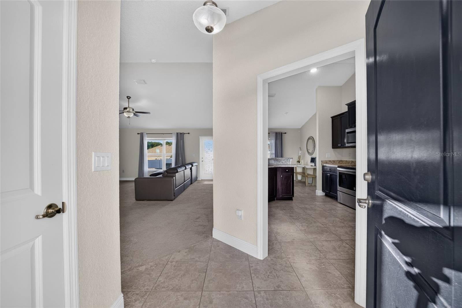 Single Family Residence at 495 W SHAKESPEARE DR, BEVERLY HILLS, photo 31 of 76