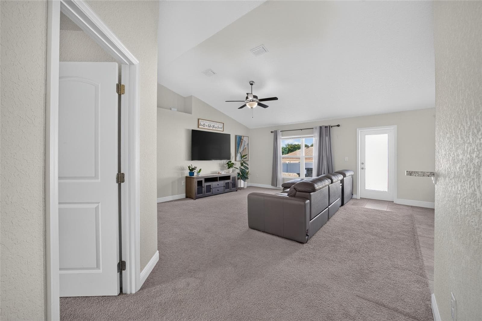 Single Family Residence at 495 W SHAKESPEARE DR, BEVERLY HILLS, photo 33 of 76