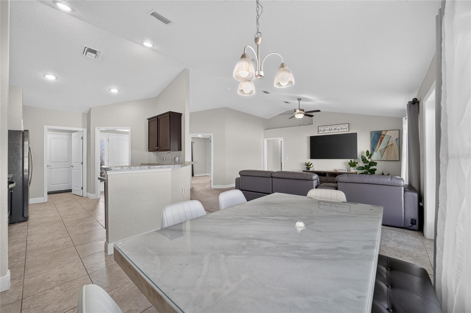 Single Family Residence at 495 W SHAKESPEARE DR, BEVERLY HILLS, photo 47 of 76