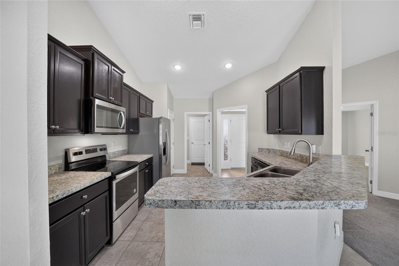 Single Family Residence at 495 W SHAKESPEARE DR, BEVERLY HILLS, photo 48 of 76