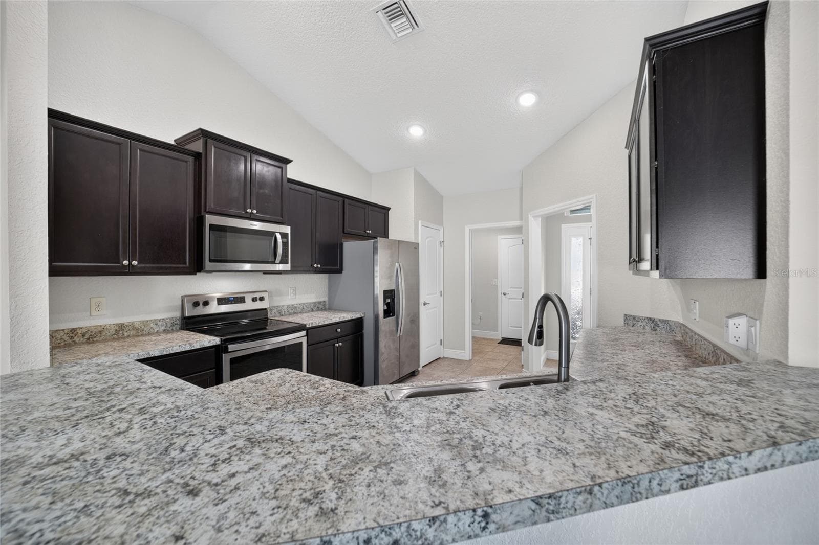Single Family Residence at 495 W SHAKESPEARE DR, BEVERLY HILLS, photo 49 of 76