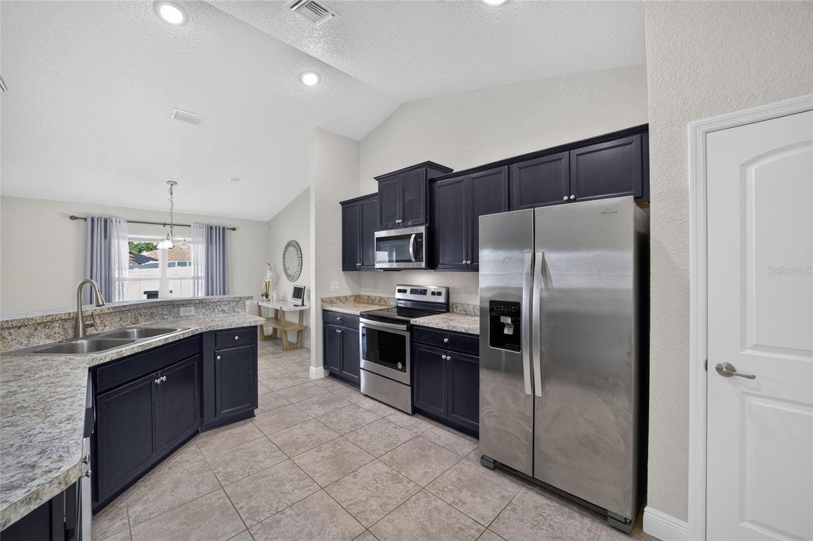 Single Family Residence at 495 W SHAKESPEARE DR, BEVERLY HILLS, photo 54 of 76