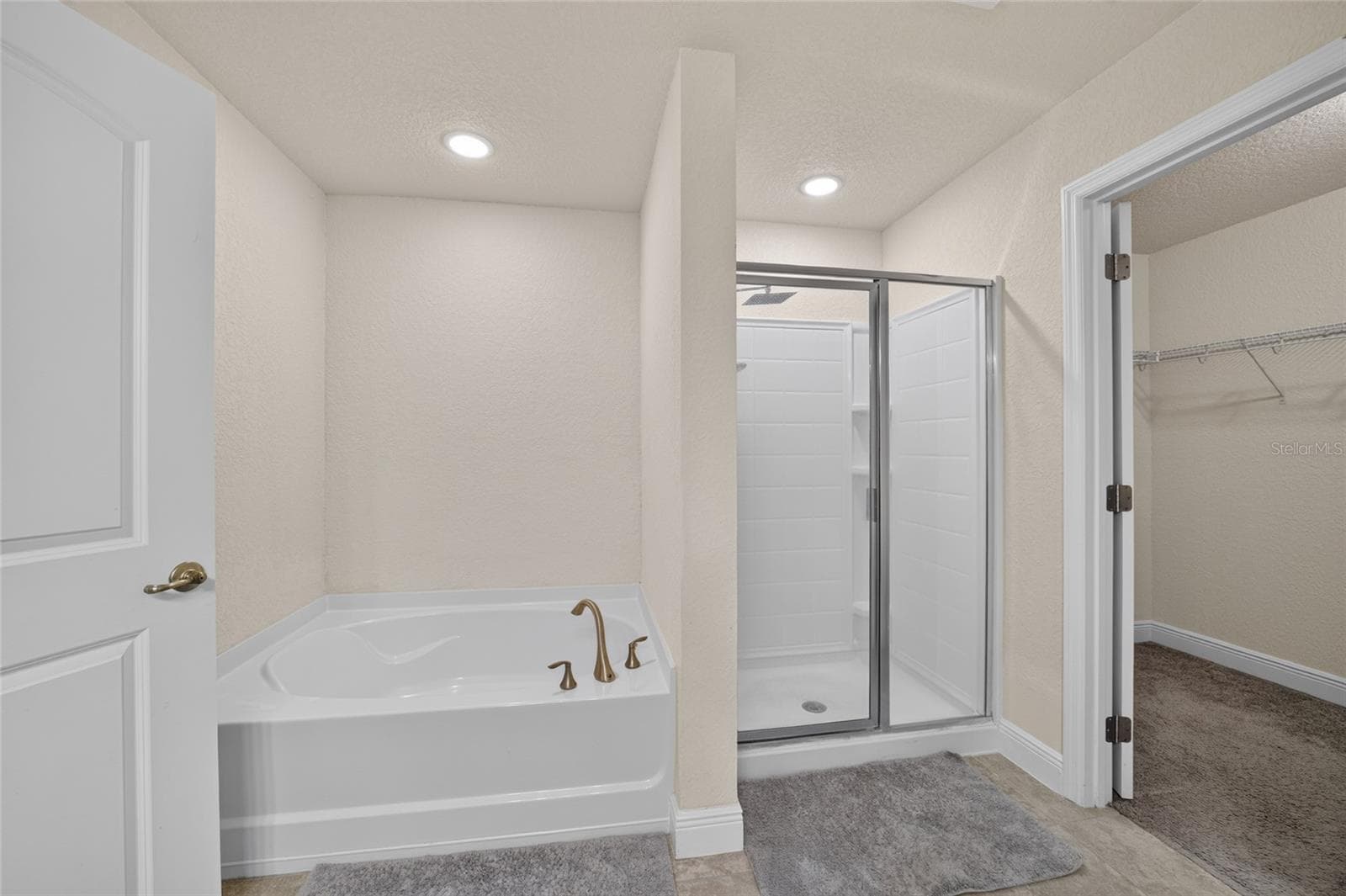 Single Family Residence at 495 W SHAKESPEARE DR, BEVERLY HILLS, photo 60 of 76