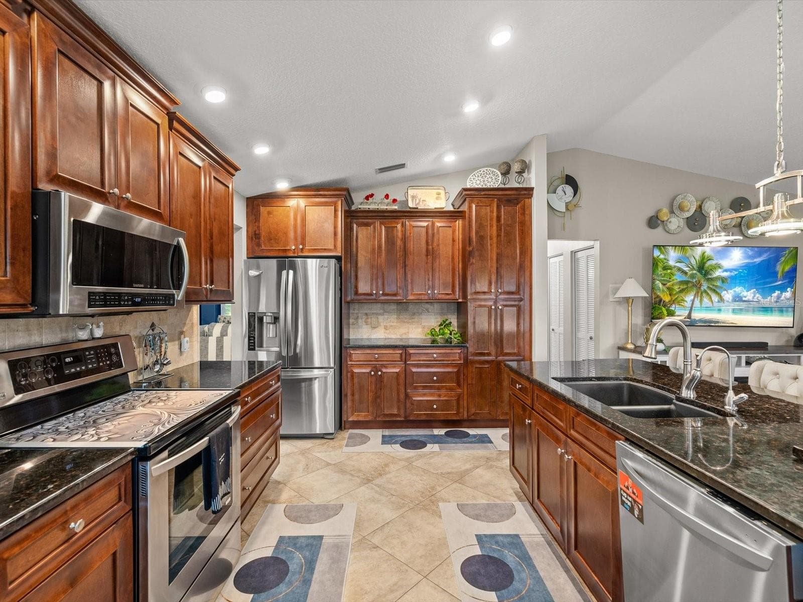 Single Family Residence at 6016 COUNTRY RIDGE LN, NEW PORT RICHEY, photo 3 of 28
