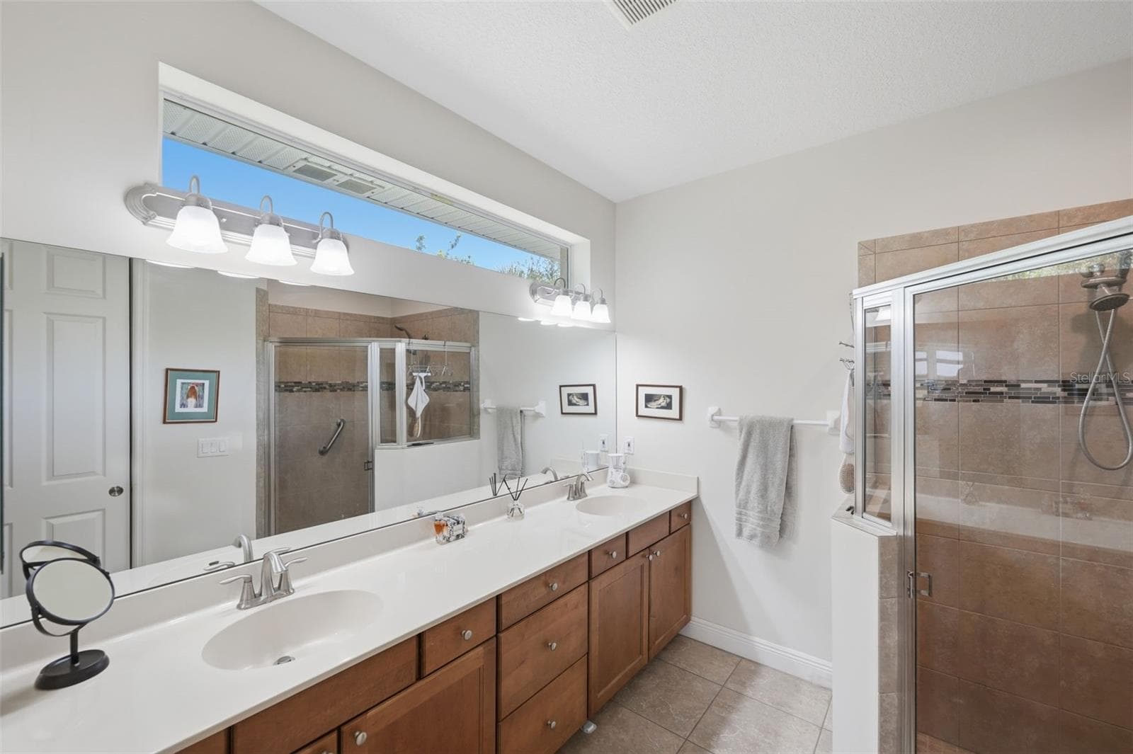 Single Family Residence at 598 GOSSAMER WING WAY, SEBASTIAN, photo 19 of 37