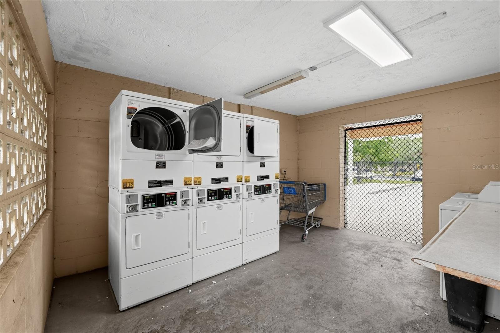 Condominium at 2501 HARN BLVD #J12, CLEARWATER, photo 17 of 23
