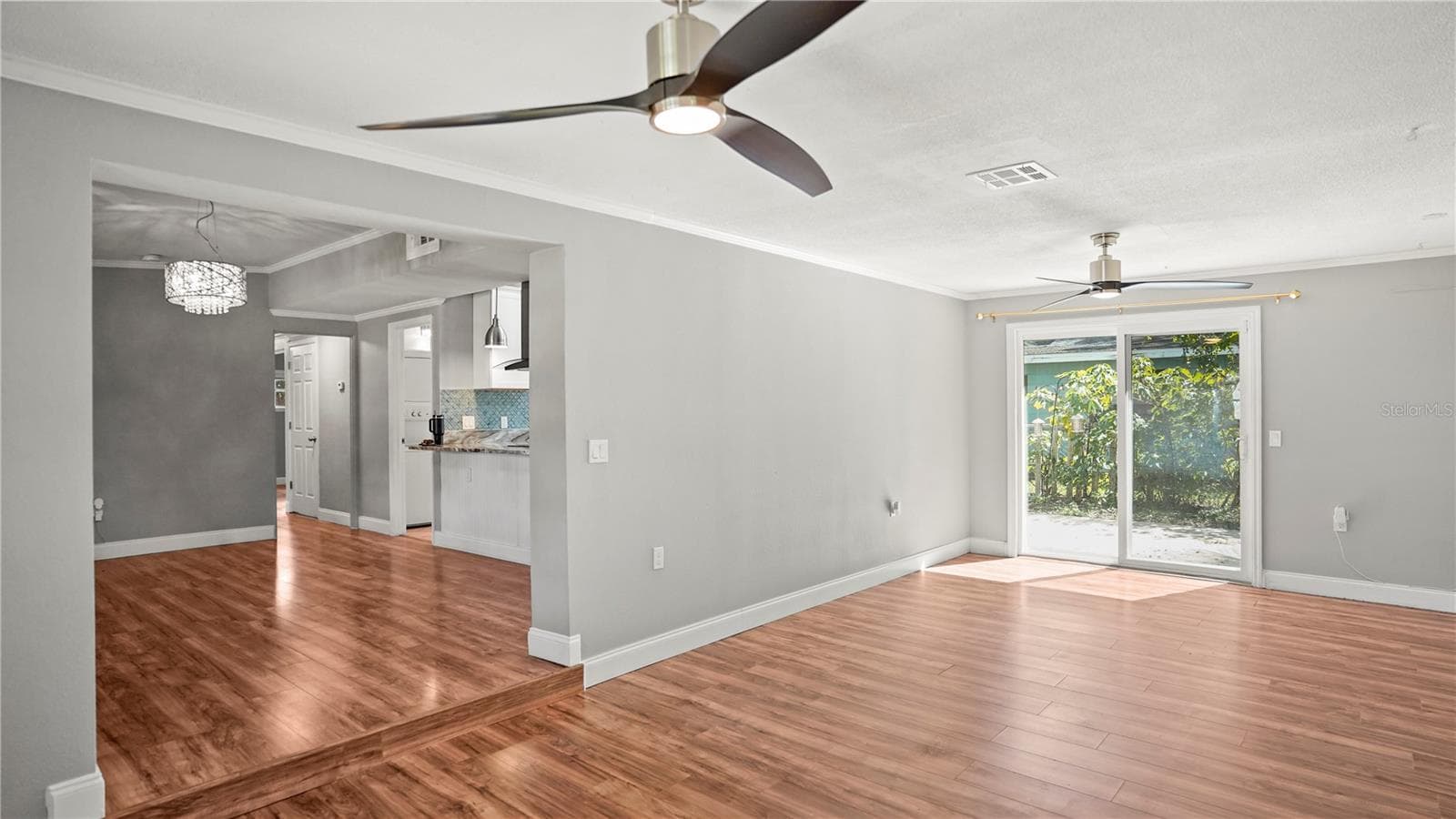 Great Room - 1300 S DEWEY ST, EUSTIS