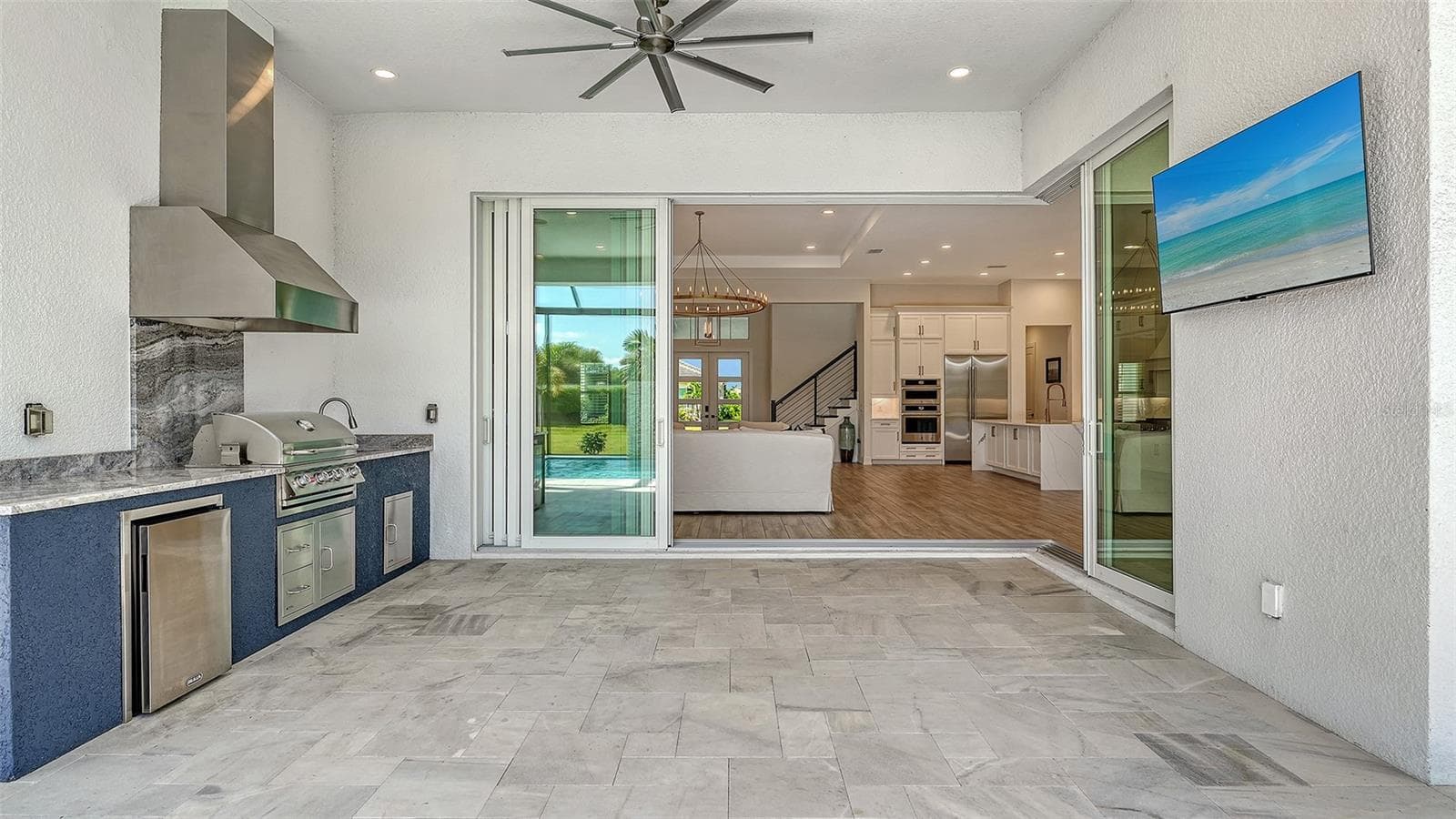 Single Family Residence at 8207 NEVIS RUN, LAKEWOOD RANCH, photo 22 of 83