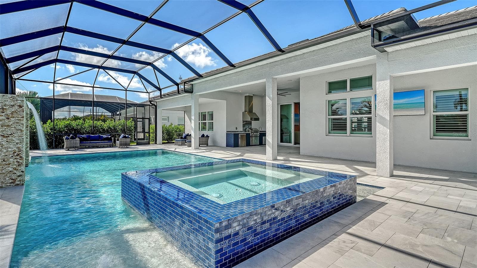 Single Family Residence at 8207 NEVIS RUN, LAKEWOOD RANCH, photo 52 of 83