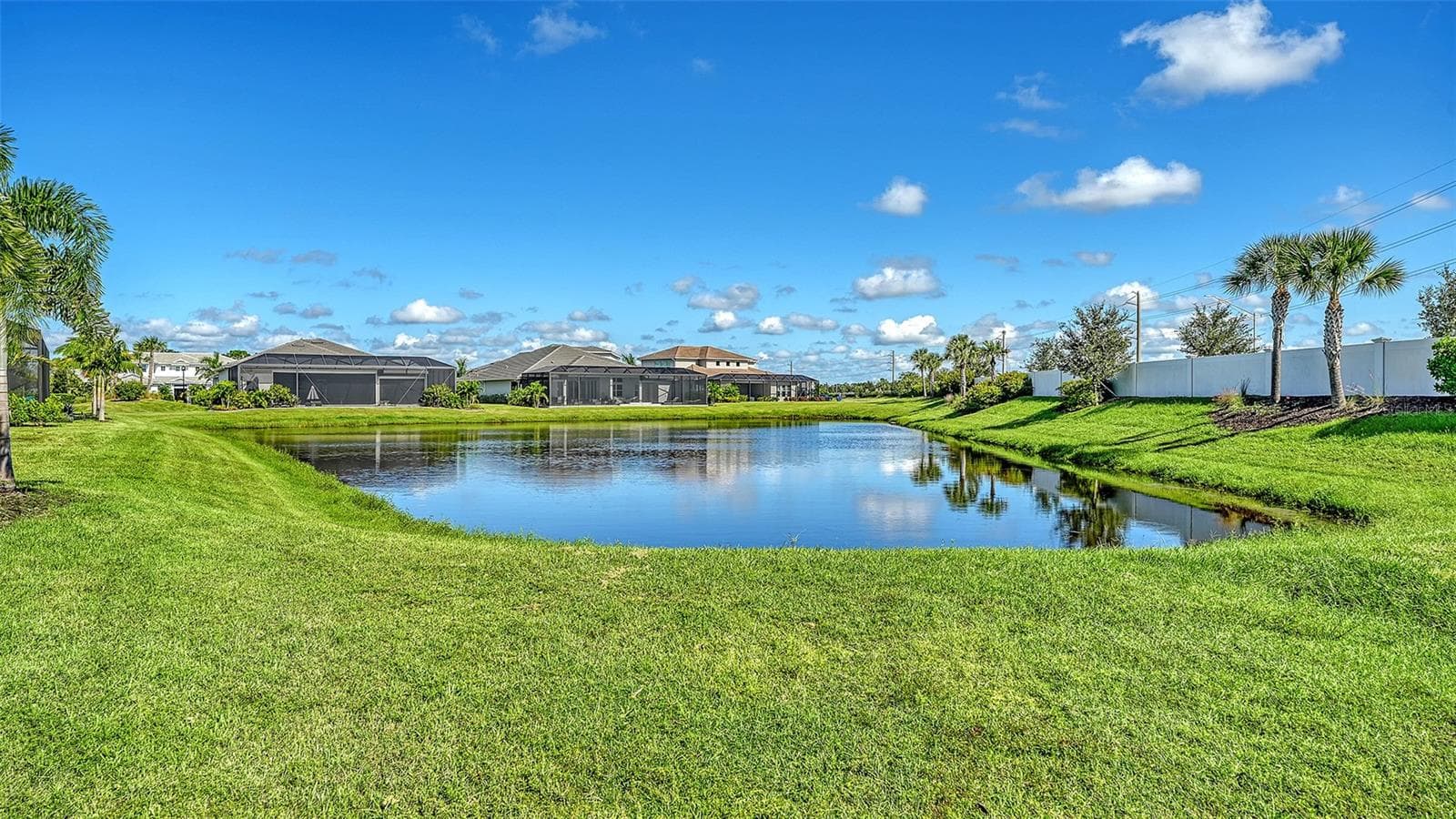 Single Family Residence at 8207 NEVIS RUN, LAKEWOOD RANCH, photo 54 of 83
