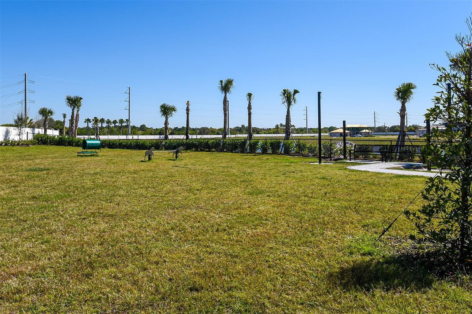 Single Family Residence at 8207 NEVIS RUN, LAKEWOOD RANCH, photo 83 of 83