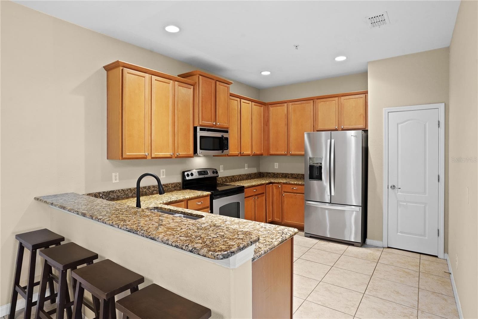 Townhouse at 3967 OAKINGTON PL, LONGWOOD, photo 8 of 37