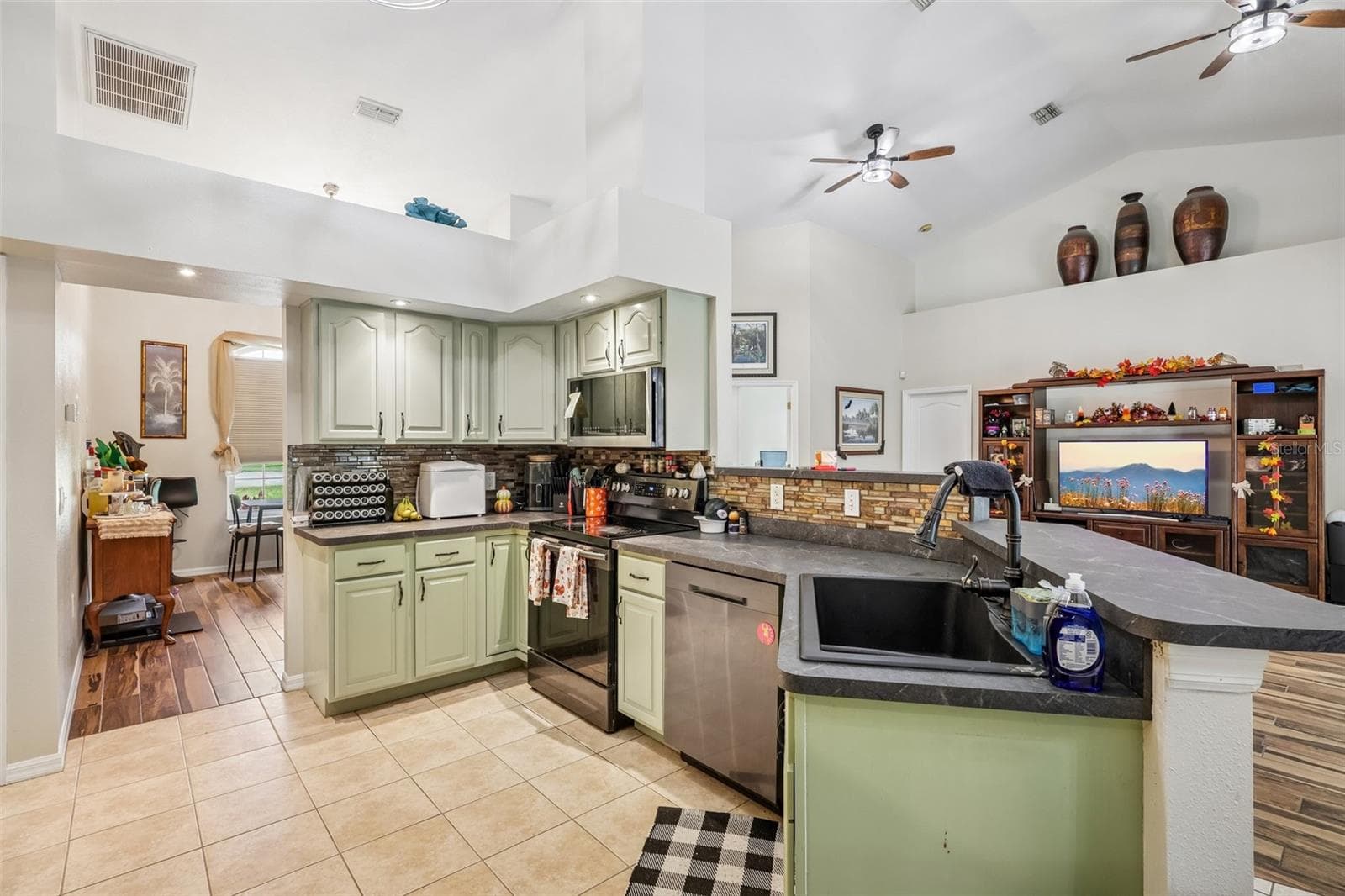 Single Family Residence at 18933 BLACK GUM CT, HUDSON, photo 6 of 34