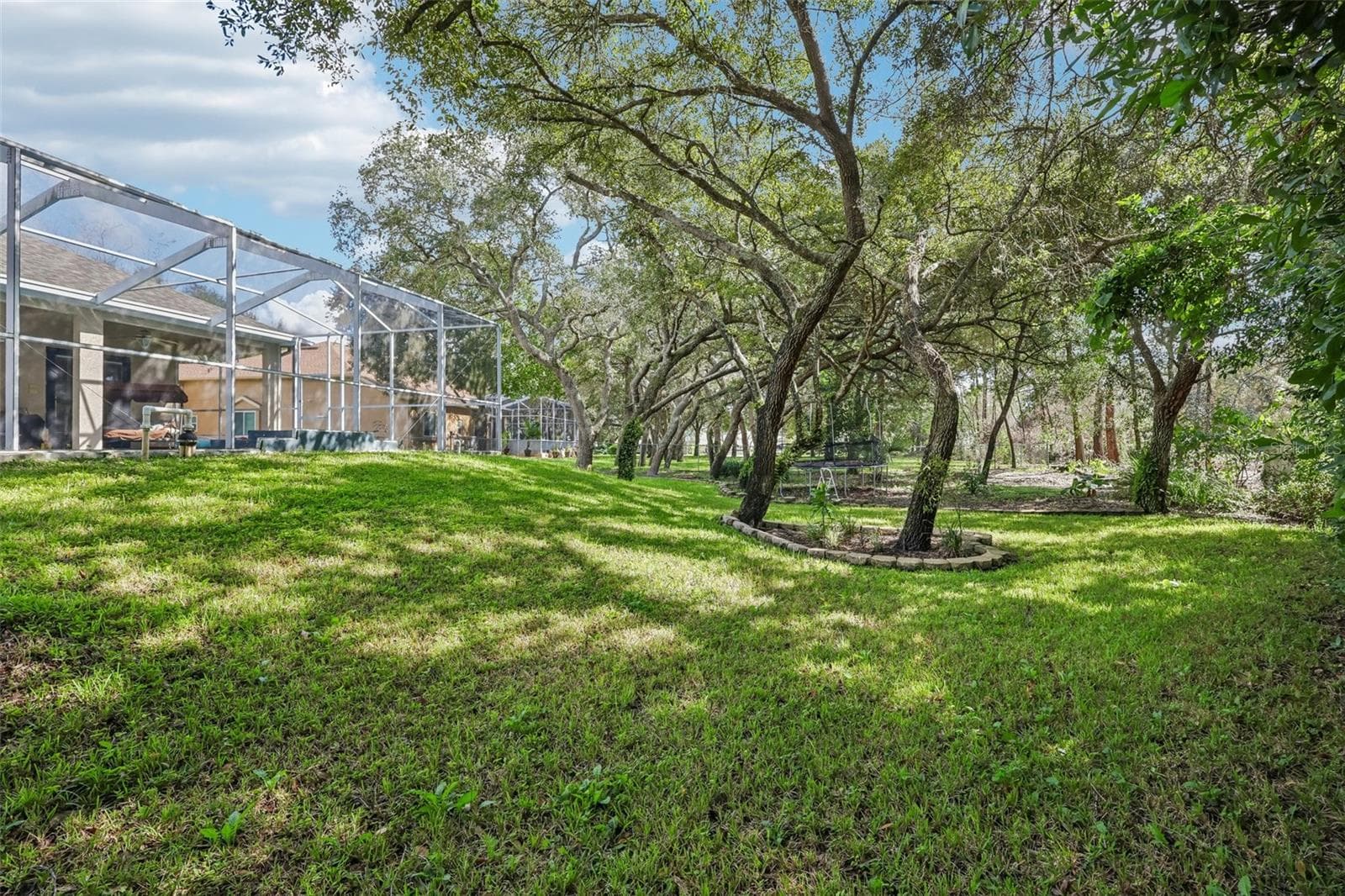 Single Family Residence at 18933 BLACK GUM CT, HUDSON, photo 19 of 34