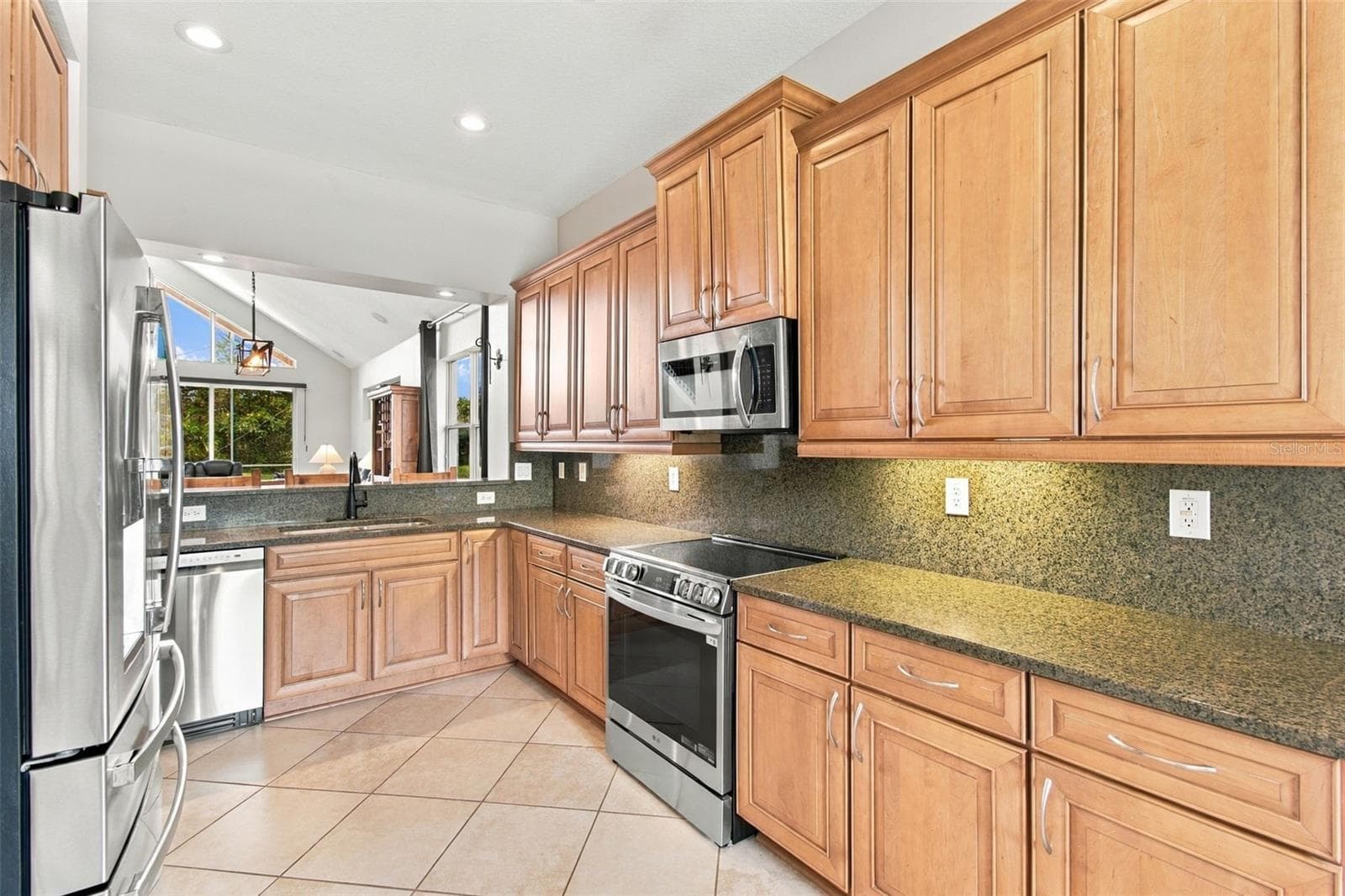 Single Family Residence at 12227 OAK RAMBLE DR, SPRING HILL, photo 14 of 70
