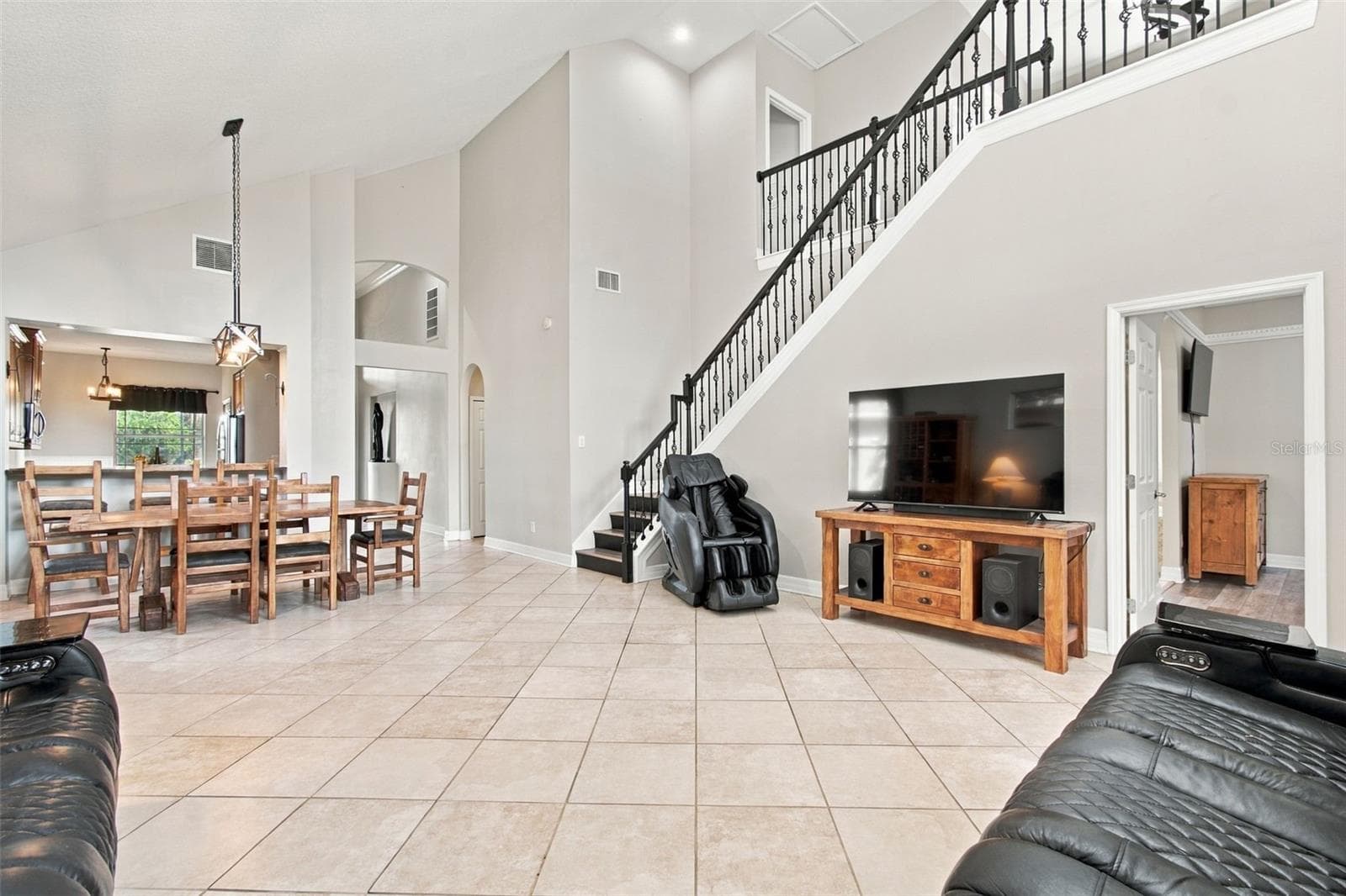 Single Family Residence at 12227 OAK RAMBLE DR, SPRING HILL, photo 19 of 70