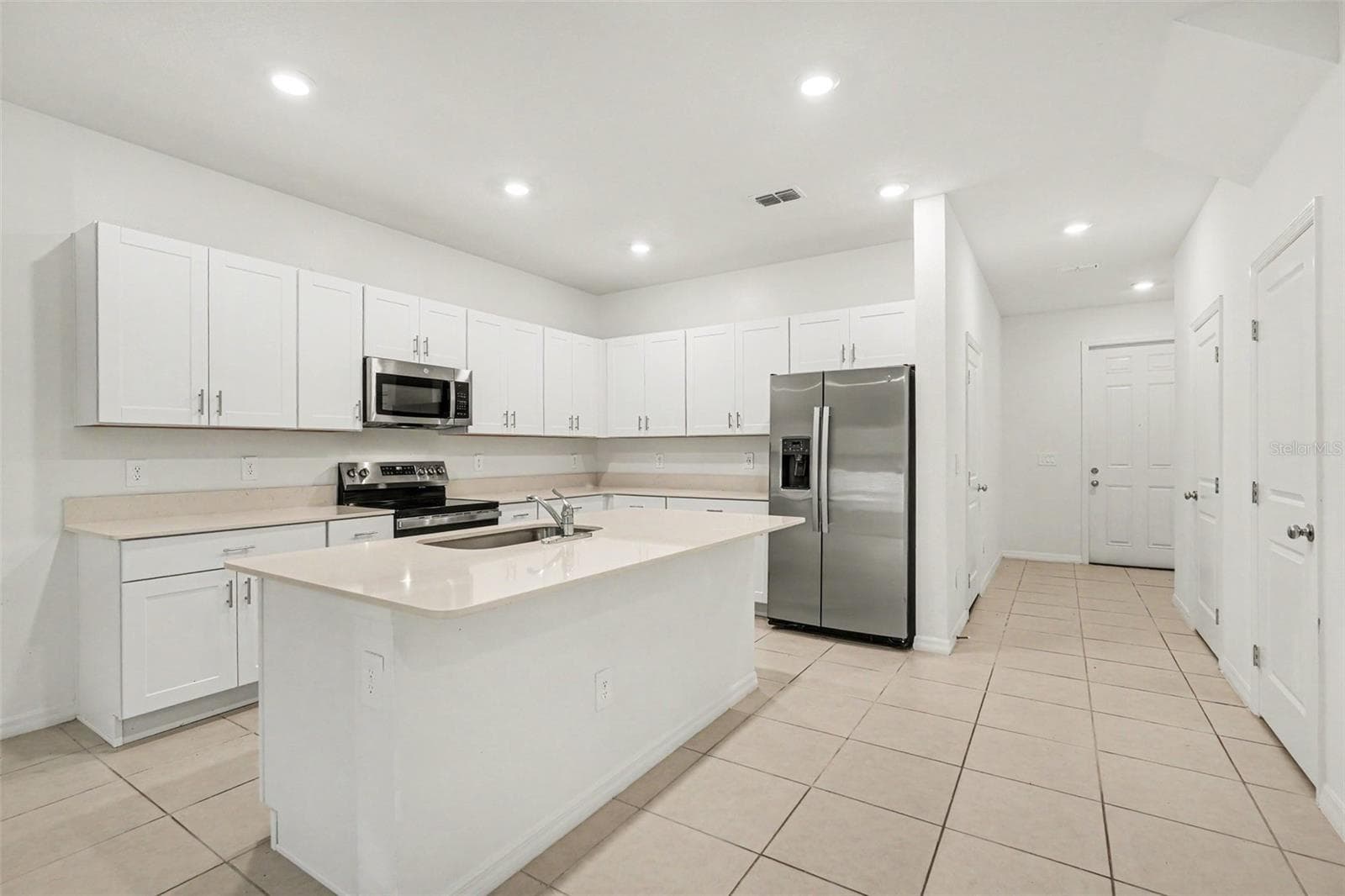 Townhouse at 3332 LAPIS LAKE DR, ZEPHYRHILLS, photo 2 of 32
