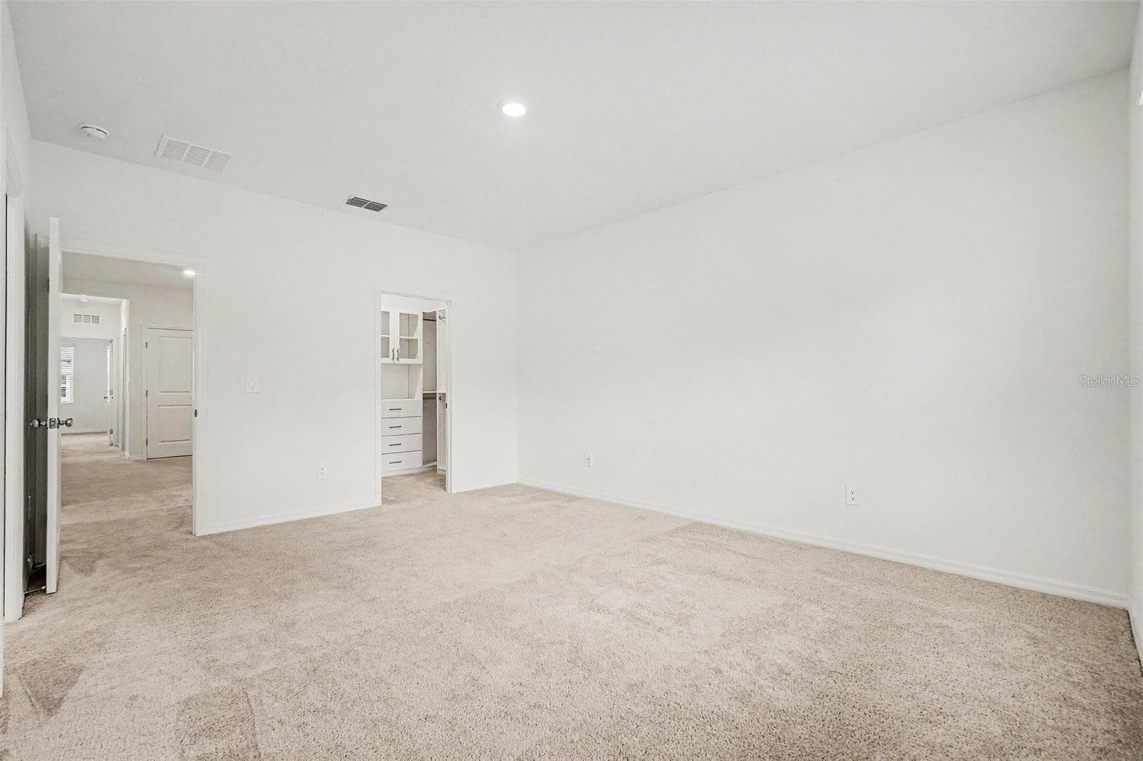Townhouse at 3332 LAPIS LAKE DR, ZEPHYRHILLS, photo 15 of 32