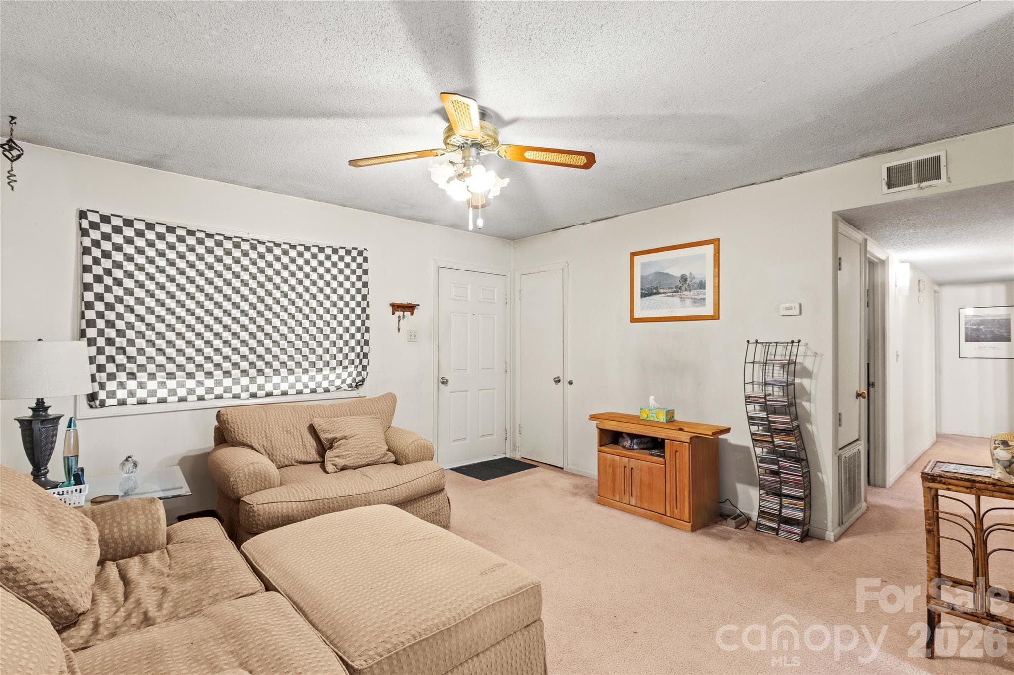Single Family Residence at 231 King David Lane, Gastonia, photo 5 of 29