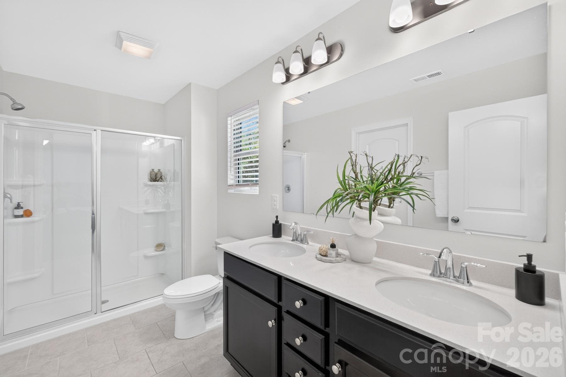 Single Family Residence at 812 Scotch Meadows Loop, Monroe, photo 19 of 33