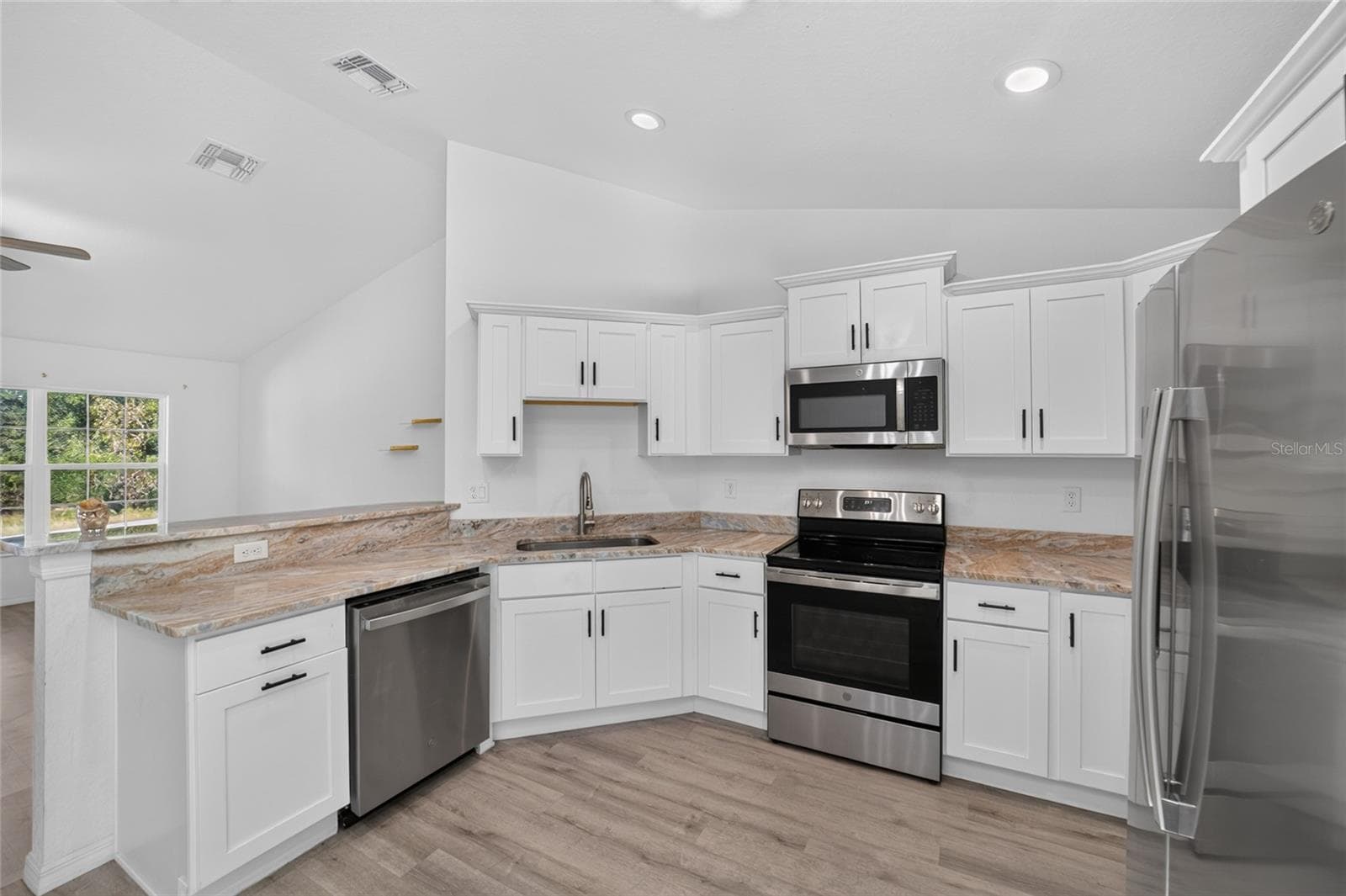 Single Family Residence at 23330 SW MARINE BLVD, DUNNELLON, photo 20 of 46